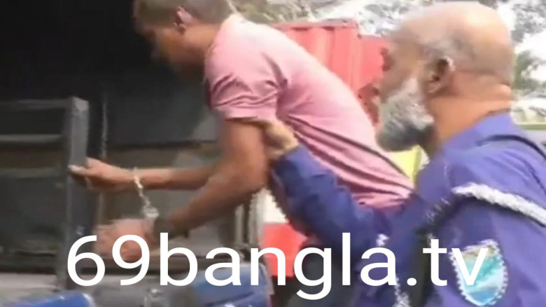 মুদি দোকানের আড়ালে মাদক ব্যবসার অভিযোগে আটক এক ব্যক্তি