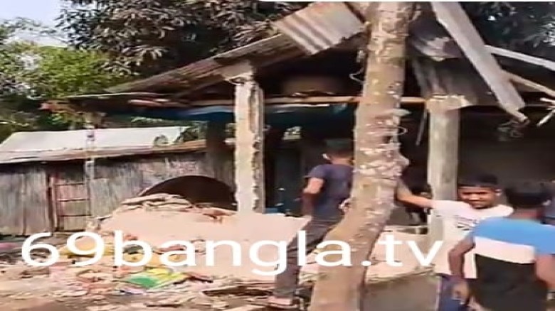 সুনামগঞ্জে প্রয়াত মুক্তিযোদ্ধার বাড়িঘরে হামলা-ভাঙচুরের অভিযোগ যুবদল নেতার বিরুদ্ধে...