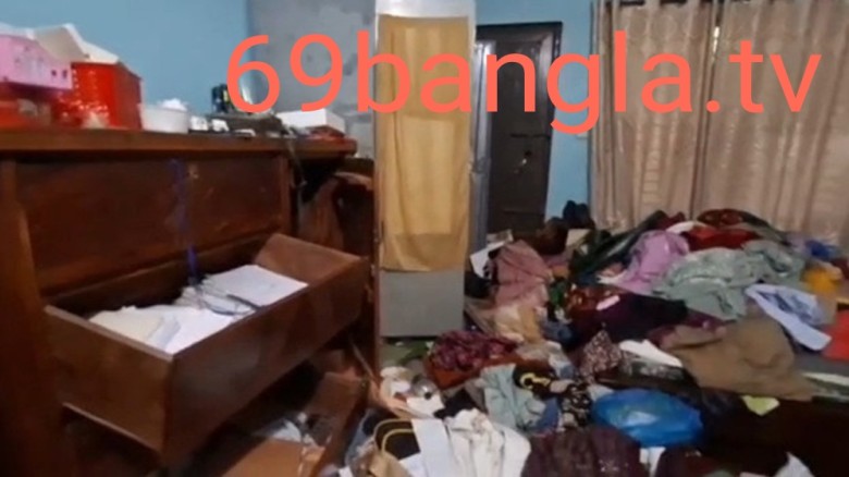 ডাকাতির আতঙ্ক ।। ব্যবসায়ীর বাড়িতে হামলা/১৫ লক্ষাধিক টাকার 
