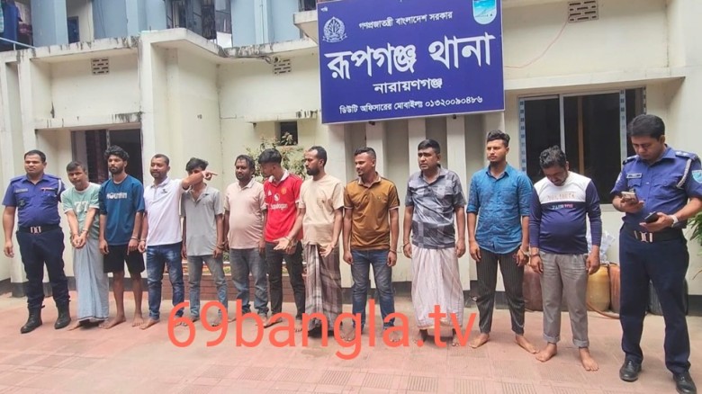 পুলিশের উপর হামলা চালিয়ে হাতকড়াসহ আসামী ছিনতাই \ ওসিসহ ৬ পুল