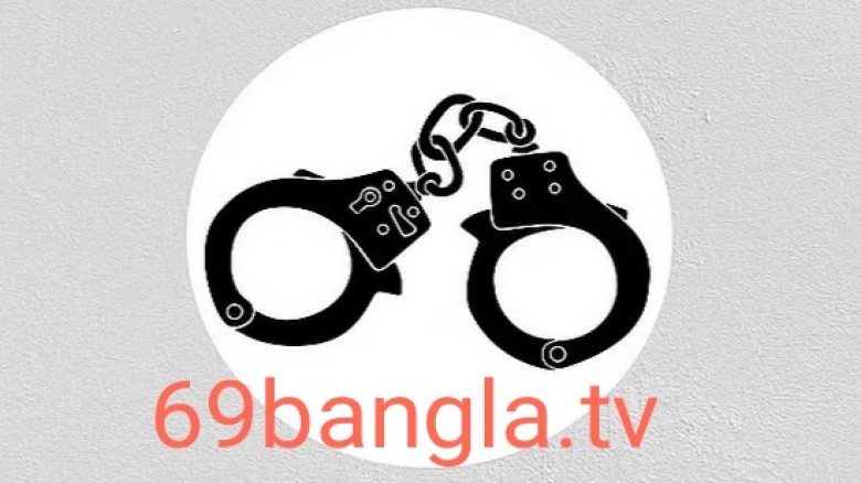প্রধানমন্ত্রীর কন্যাকে নিয়ে ‘আপত্তিকর’ পোস্টের অভিযোগে বাগের