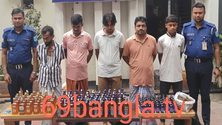 বিপুল পরিমাণ মাদক দ্রব্যসহ ৬ মাদক কারবারি গ্রেফতার
