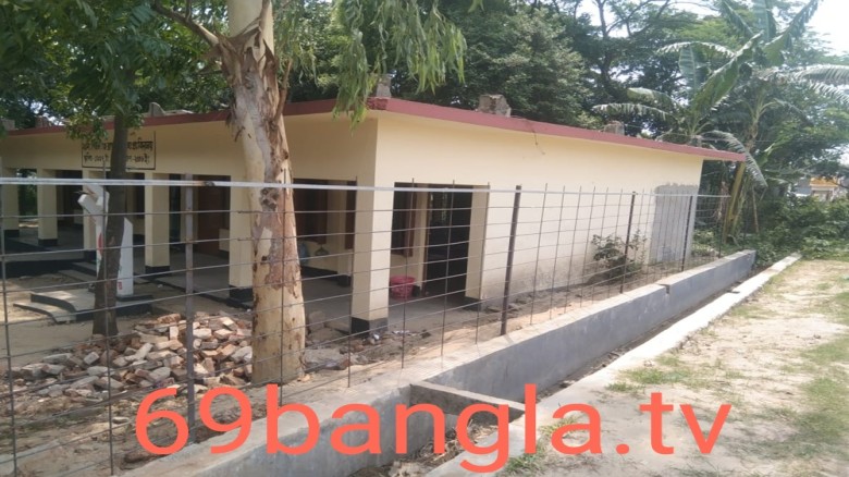 পিতলগঞ্জ ব্রাহ্মণখালী সরকারি প্রাথমিক  বিদ্যালয়ের ঝুঁকিপূর্ণ