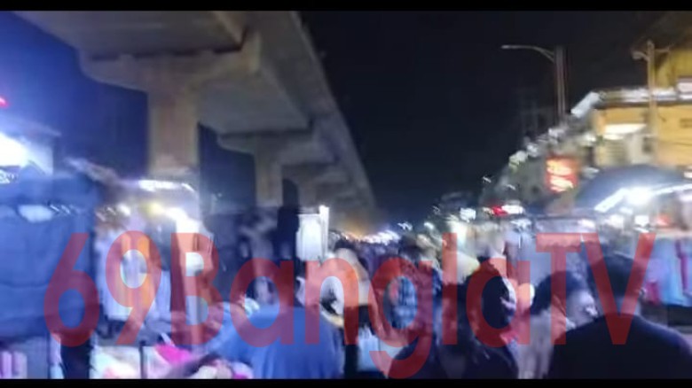 ঢাকা -সিলেট মহাসড়কের ভুলতা-গাউছিয়া সড়ক হকারদের দখলে দেখার যেন  কেউ নেই...