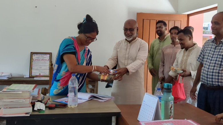 কেলিশহর উচ্চ বিদ্যালয়ের শিক্ষকদের সম্মানে মধ্যাহ্নভোজের আয়োজ