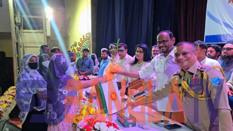 জুলাই গণঅভ্যুত্থান দিবস উপলক্ষে টাঙ্গাইলে শহিদদের প্রতি পুলি