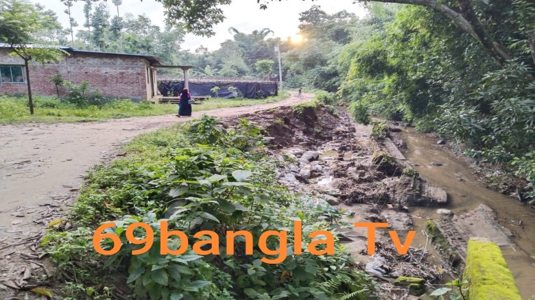 মহেশখালীতে ২২ কোটি টাকার সড়ক সংষ্কার প্রকল্প বনবিভাগের আপত্ত