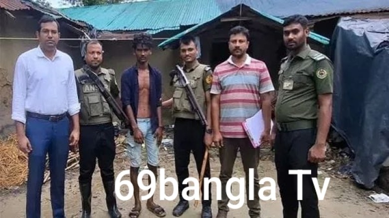 মহেশখালীতে চোলাই মদসহ যুবক গ্রেপ্তার, ২ মাসের কারাদণ্ড