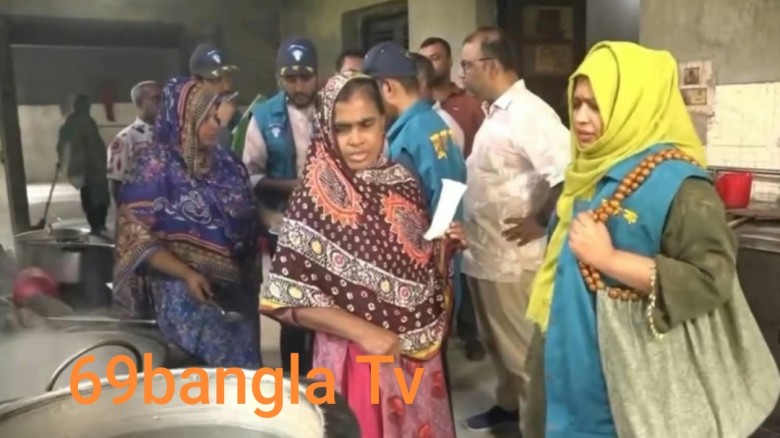রোগী সেজে কুষ্টিয়া জেনারেল হাসপাতালে দুদকের ঝটিকা অভিযান, মি